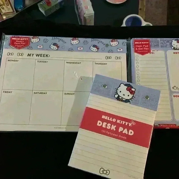 Sanrio Hello Kitty Stationary bundle - Picture 1 of 5